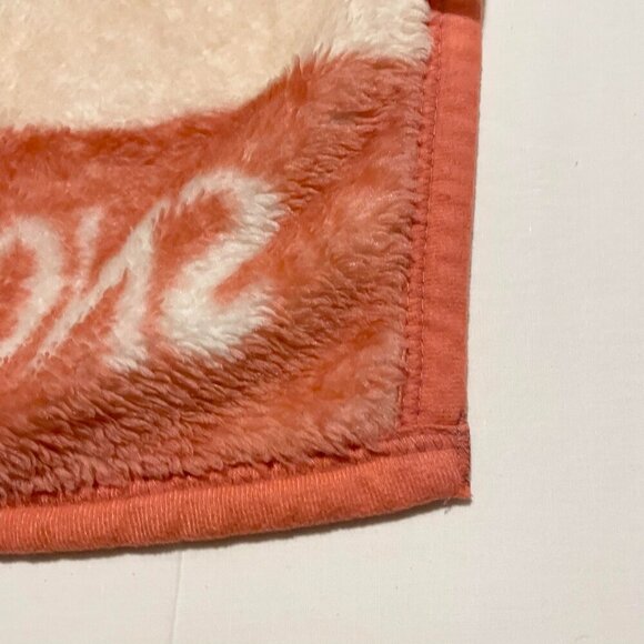 Vintage Snoopy And His Friends Blanket 38 x 27.5 Inch Baby Blanket Flaws - Picture 11 of 16